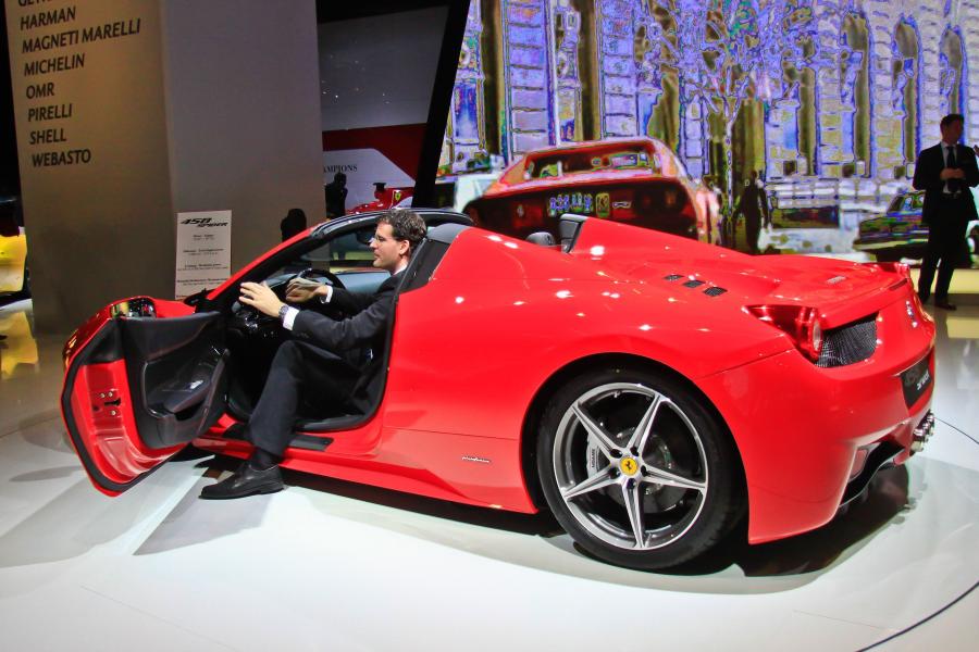  Ferrari 458 Spider 2012 года  (фото 135 из 136)